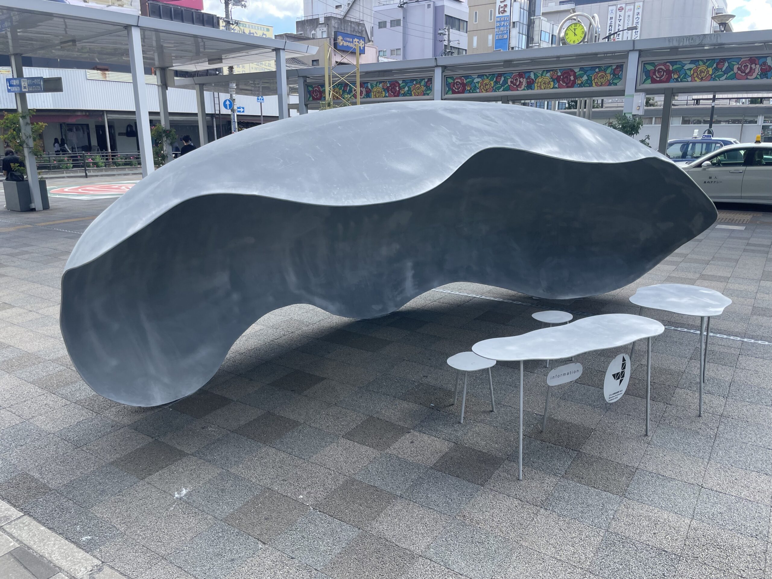 移動型キオスクー小さな建築プロジェクト03：「雲がおりる」石上純也 x